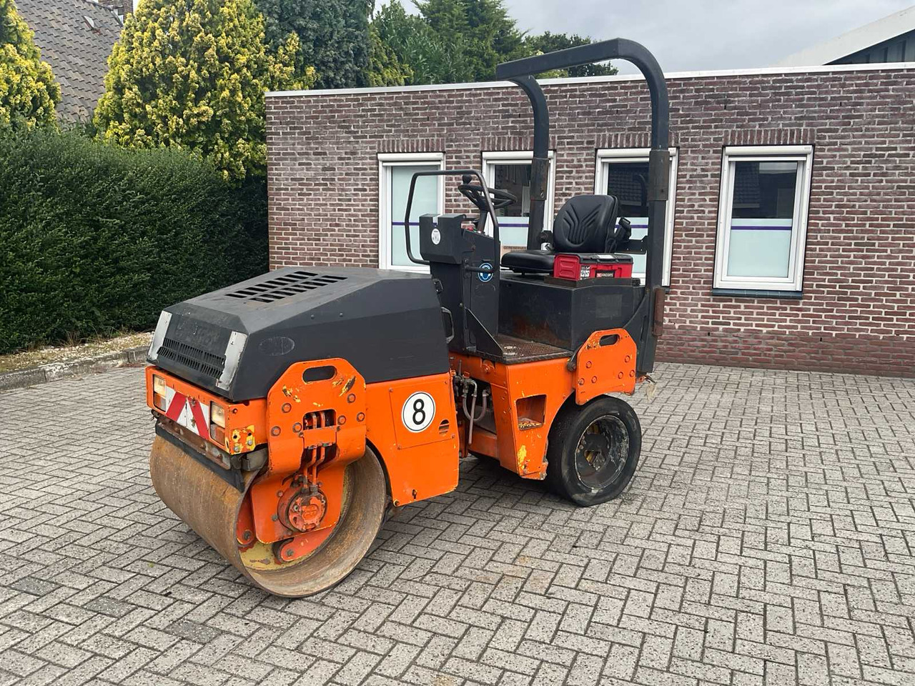 Bomag BW 100 AC-3 - ضاغطة التربة: صورة 1 Bomag BW 100 AC-3 - ضاغطة التربة: صورة 1