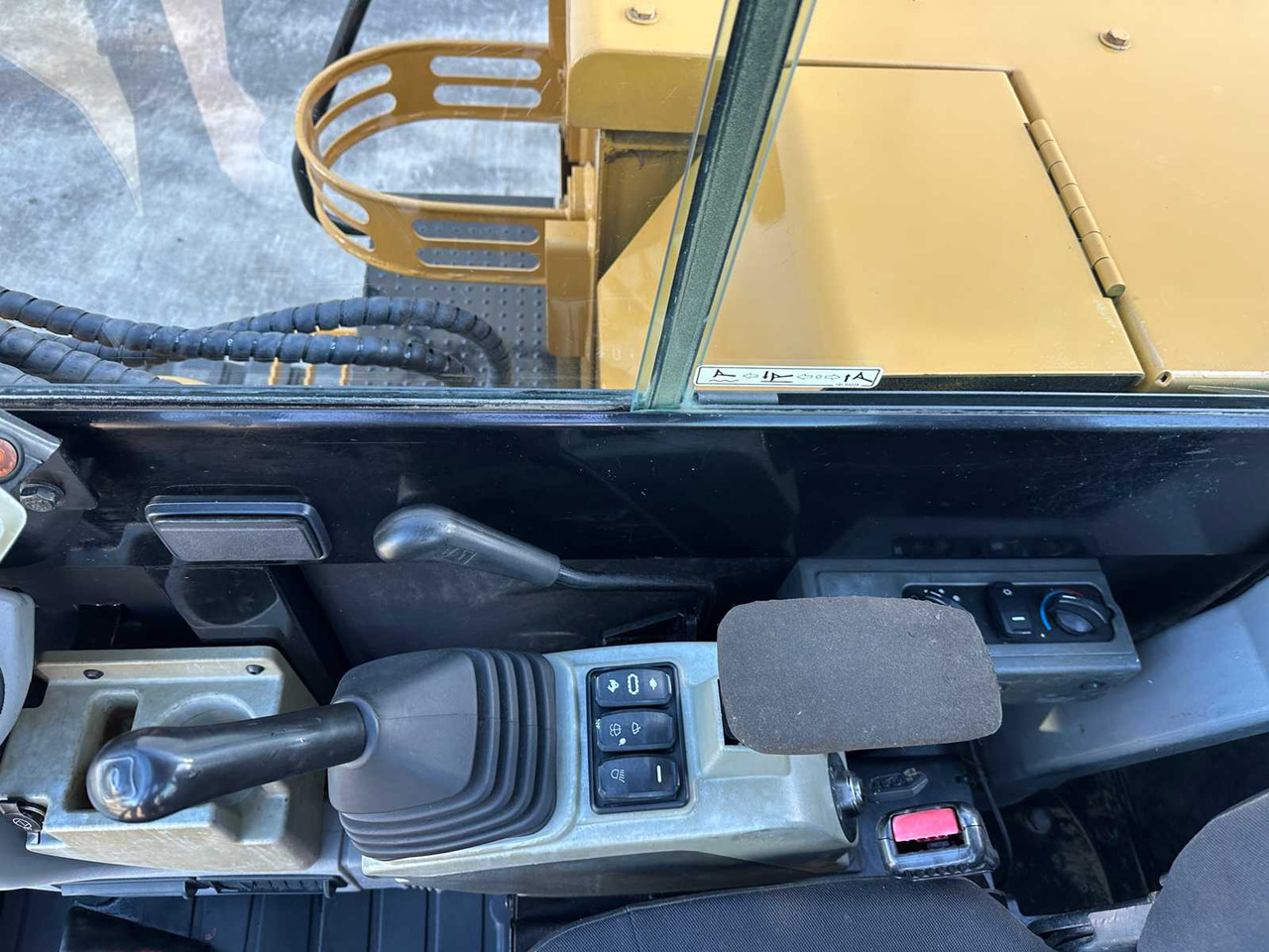 حفّار CATERPILLAR - 2016 - 306 - MIDI EXCAVATOR: صورة 39 حفّار CATERPILLAR - 2016 - 306 - MIDI EXCAVATOR: صورة 39