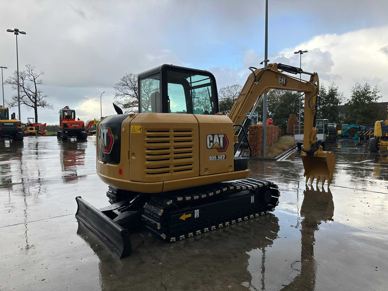 CATERPILLAR - 2017 - 305.5E2 - MIDI EXCAVATOR - حفّار: صورة 4 CATERPILLAR - 2017 - 305.5E2 - MIDI EXCAVATOR - حفّار: صورة 4