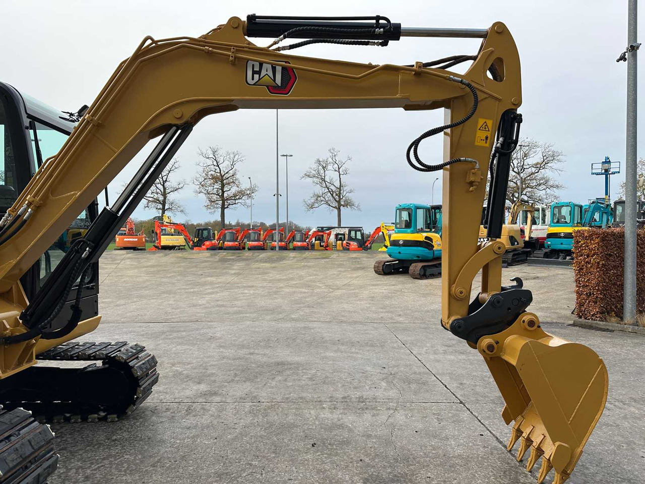 حفّار CATERPILLAR - 2017 - 305.5E2 - MIDI EXCAVATOR: صورة 14 حفّار CATERPILLAR - 2017 - 305.5E2 - MIDI EXCAVATOR: صورة 14