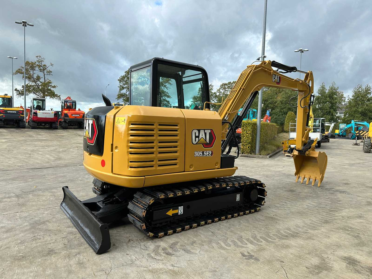 CATERPILLAR - 2017 - 305.5E2 - MINI EXCAVATOR - حفار صغير: صورة 4 CATERPILLAR - 2017 - 305.5E2 - MINI EXCAVATOR - حفار صغير: صورة 4
