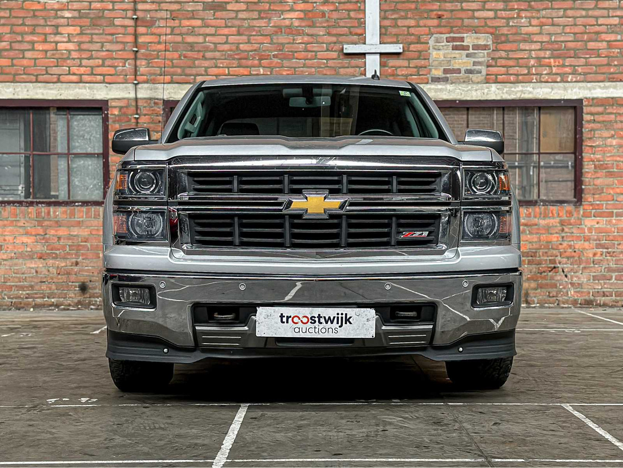CHEVROLET SILVERADO 5.3L V8 Z71 PICK-UP TRUCK 390HP 2014, VK-821-F - شاحنة توصيل مغلقة: صورة 4 CHEVROLET SILVERADO 5.3L V8 Z71 PICK-UP TRUCK 390HP 2014, VK-821-F - شاحنة توصيل مغلقة: صورة 4
