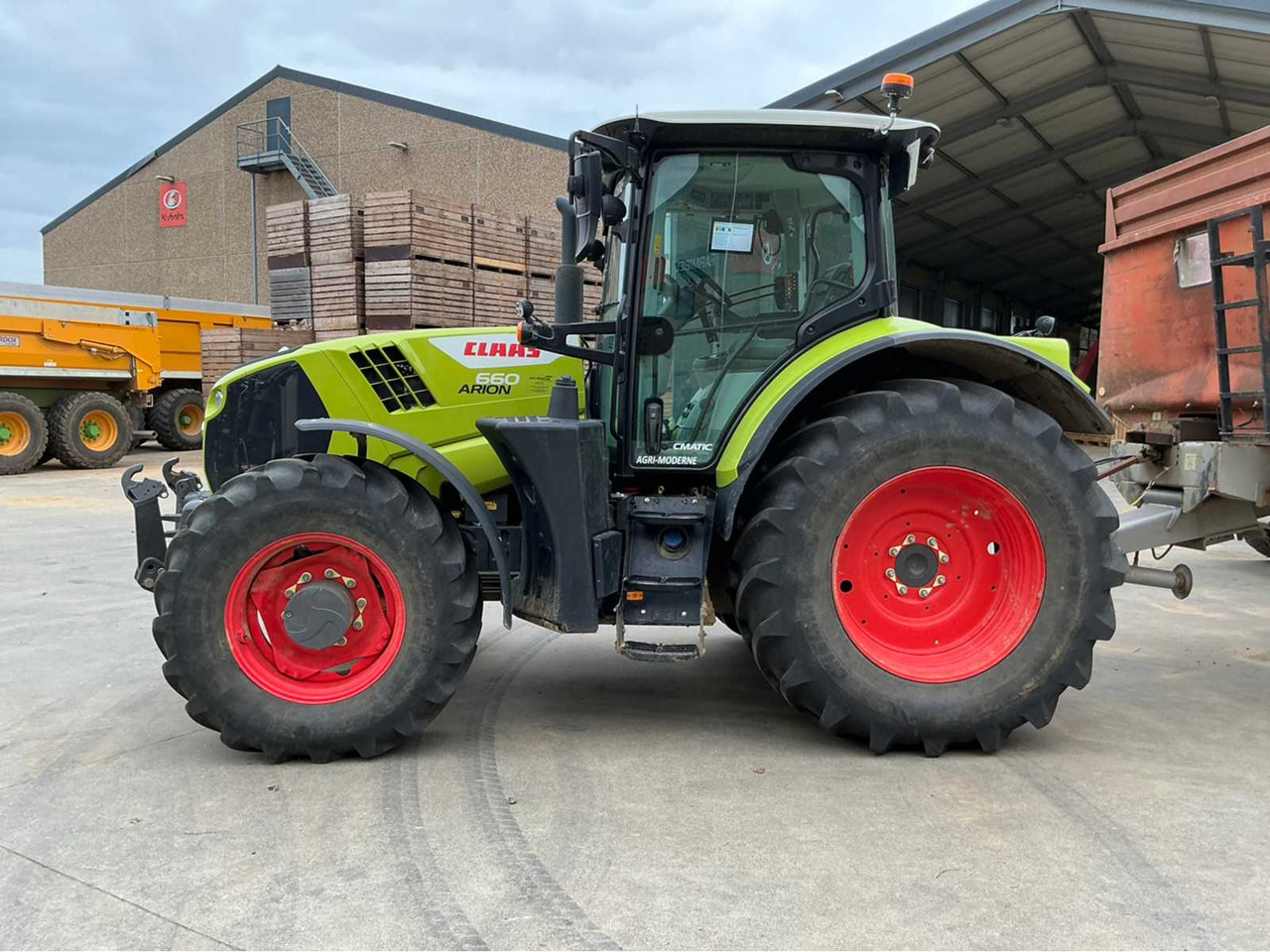 Claas ARION 660 - جرار: صورة 2 Claas ARION 660 - جرار: صورة 2