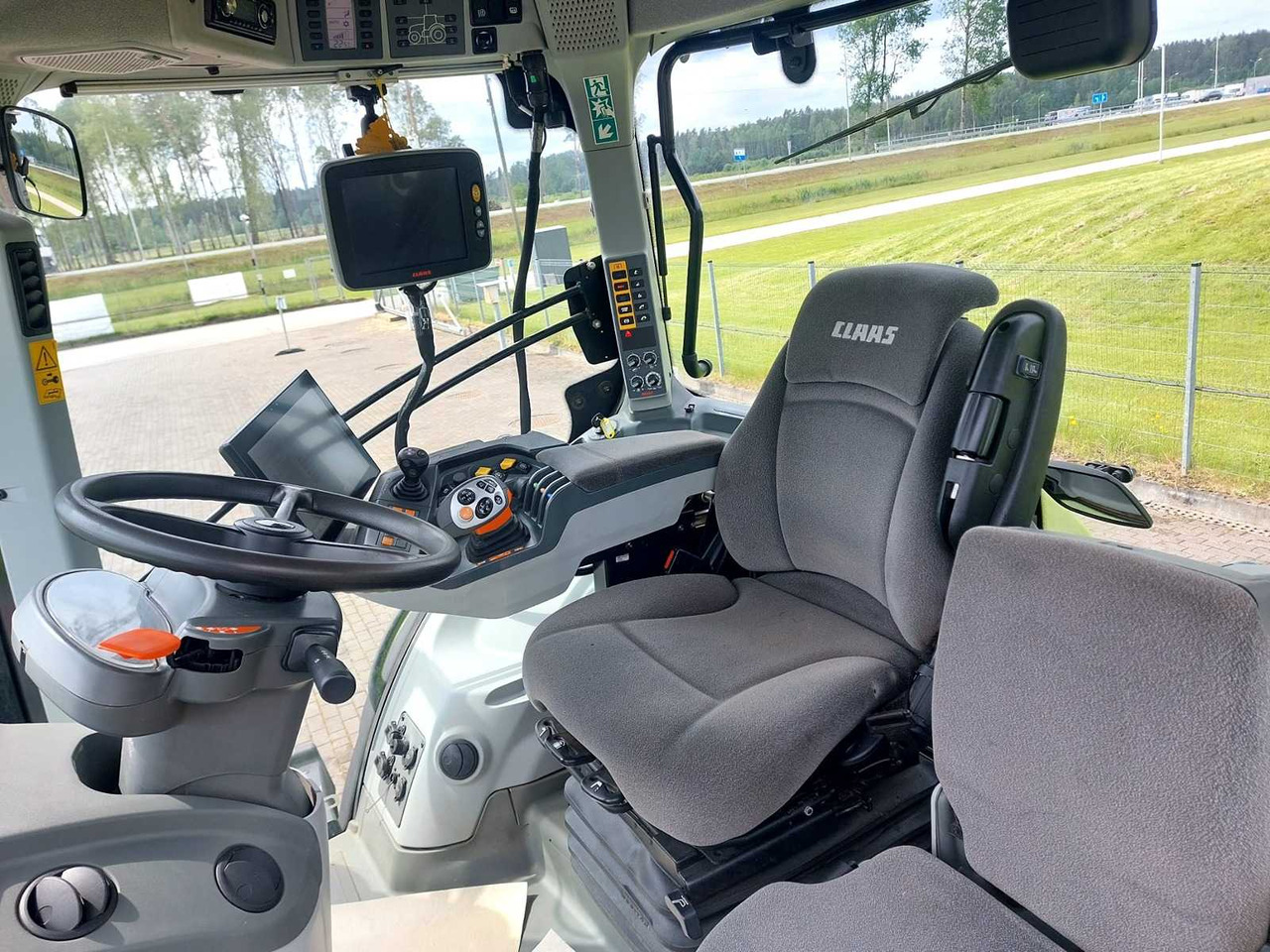 جرار Claas AXION 950: صورة 12