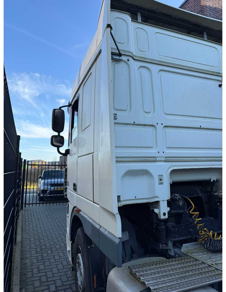 DAF - 2010 - FT XF105 - TRUCK - شاحنة: صورة 4 DAF - 2010 - FT XF105 - TRUCK - شاحنة: صورة 4