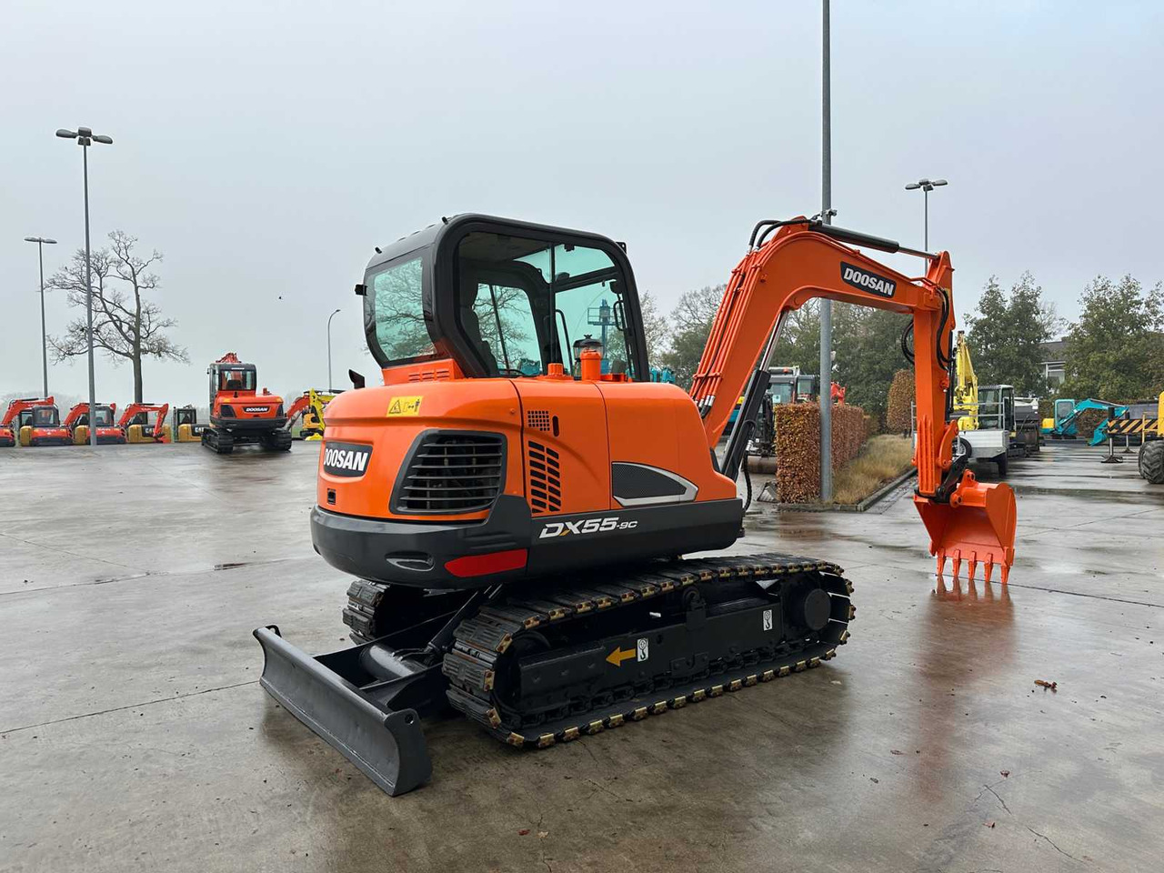 DOOSAN - 2018 - DX55-9C - MIDI EXCAVATOR - حفّار: صورة 4 DOOSAN - 2018 - DX55-9C - MIDI EXCAVATOR - حفّار: صورة 4
