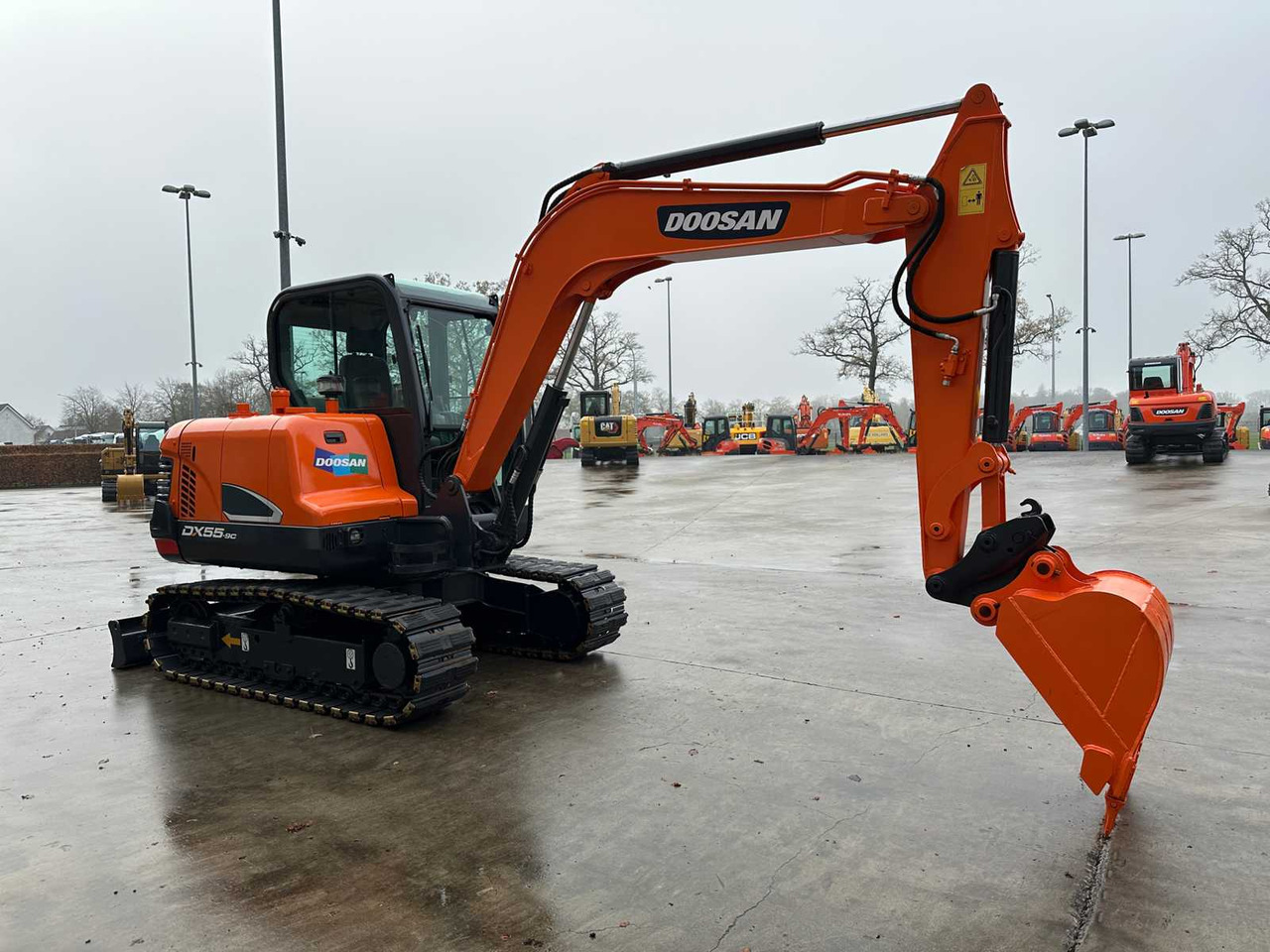 DOOSAN - 2018 - DX55-9C - MIDI EXCAVATOR - حفّار: صورة 3 DOOSAN - 2018 - DX55-9C - MIDI EXCAVATOR - حفّار: صورة 3