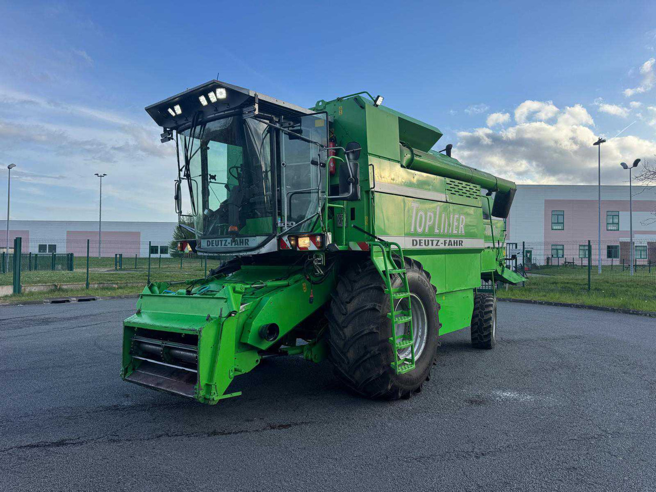 Deutz 4080HTS - حصادة: صورة 1 Deutz 4080HTS - حصادة: صورة 1