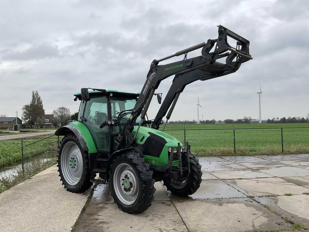 Deutz-Fahr Agrotron 5120 - جرار: صورة 4 Deutz-Fahr Agrotron 5120 - جرار: صورة 4
