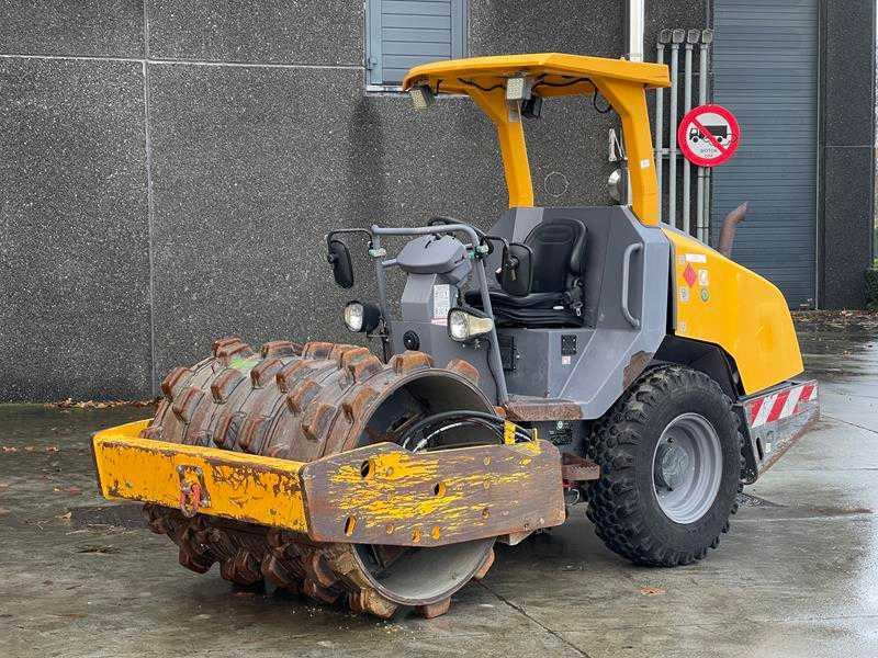 Dynapac CA1300D - ضاغطة التربة: صورة 1 Dynapac CA1300D - ضاغطة التربة: صورة 1