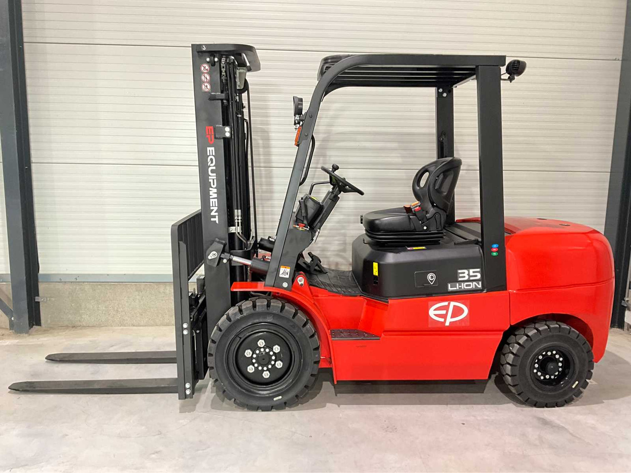 EP - 2025 - EFL 352 LI-ION - FORKLIFT TRUCK - رافعة شوكية: صورة 2 EP - 2025 - EFL 352 LI-ION - FORKLIFT TRUCK - رافعة شوكية: صورة 2