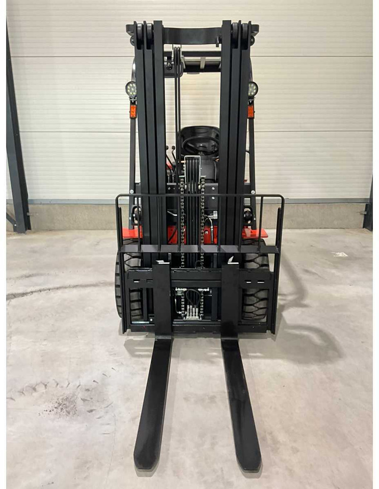 EP - 2025 - EFL 352 LI-ION - FORKLIFT TRUCK - رافعة شوكية: صورة 4 EP - 2025 - EFL 352 LI-ION - FORKLIFT TRUCK - رافعة شوكية: صورة 4