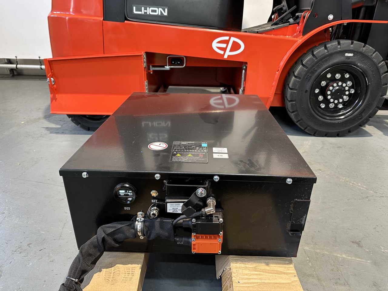 رافعة شوكية EP - EFL 252 X - FORK POSITIONER, SIDESHIFT, TRIPLEX, FORKLIFT 2025: صورة 21