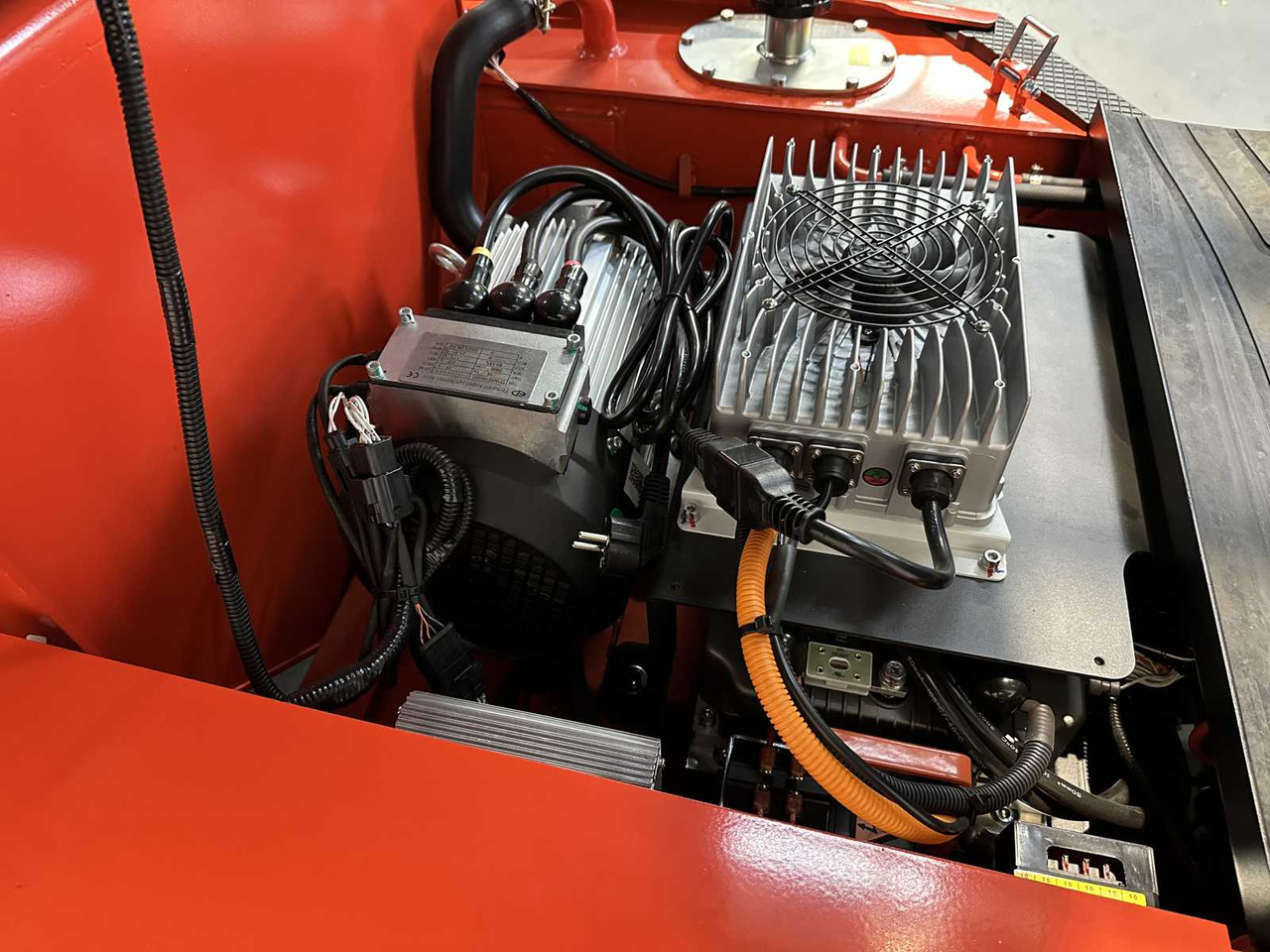 رافعة شوكية EP - EFL 252 X - FORK POSITIONER, SIDESHIFT, TRIPLEX, FORKLIFT 2025: صورة 11