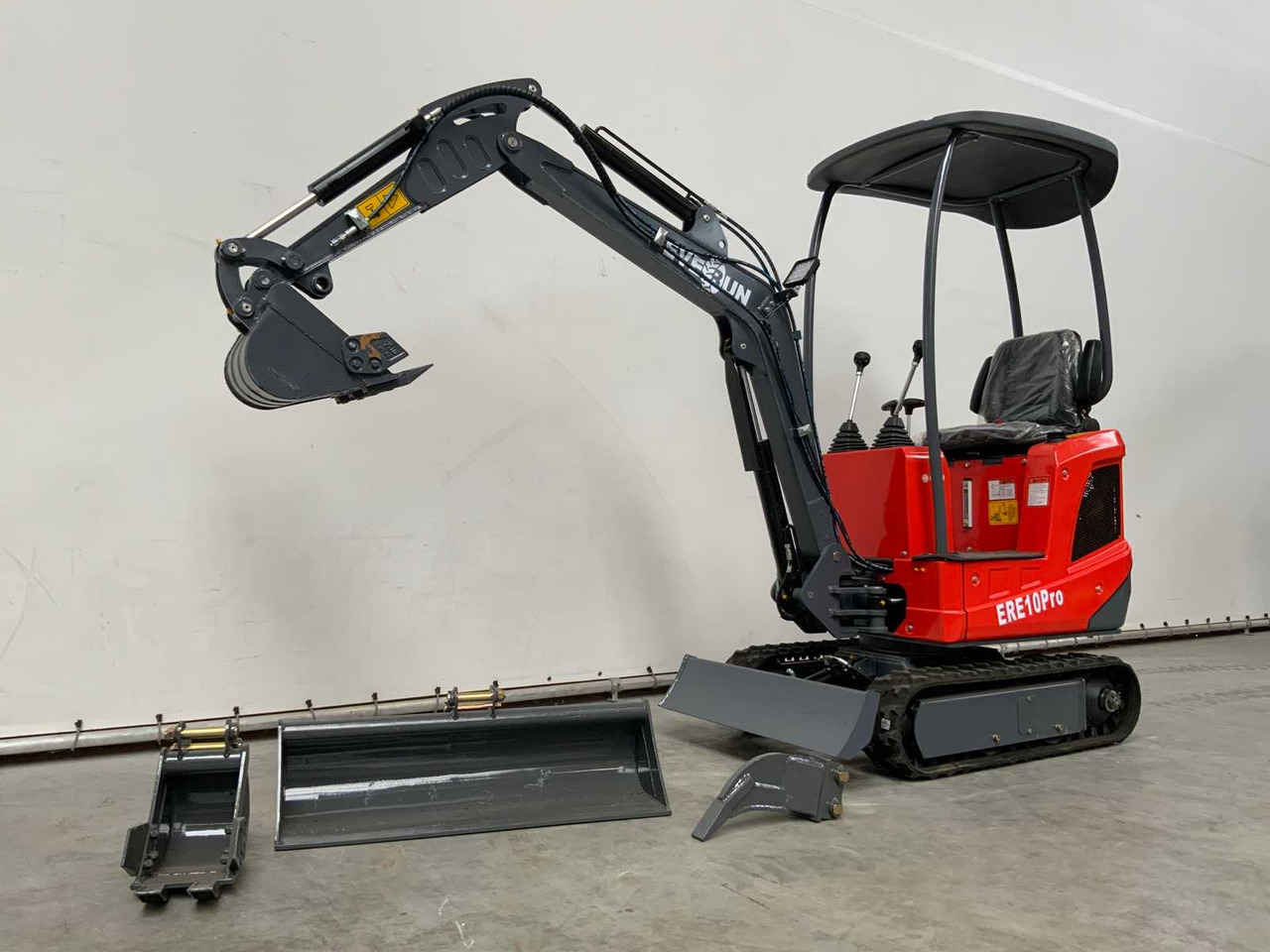 EVERUN - 2025 - ERE10PRO - MINI EXCAVATOR - حفار صغير: صورة 1 EVERUN - 2025 - ERE10PRO - MINI EXCAVATOR - حفار صغير: صورة 1