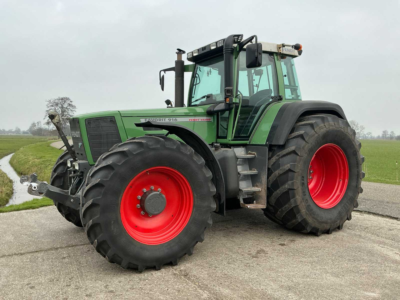 Fendt Favorit 916 - جرار: صورة 3 Fendt Favorit 916 - جرار: صورة 3