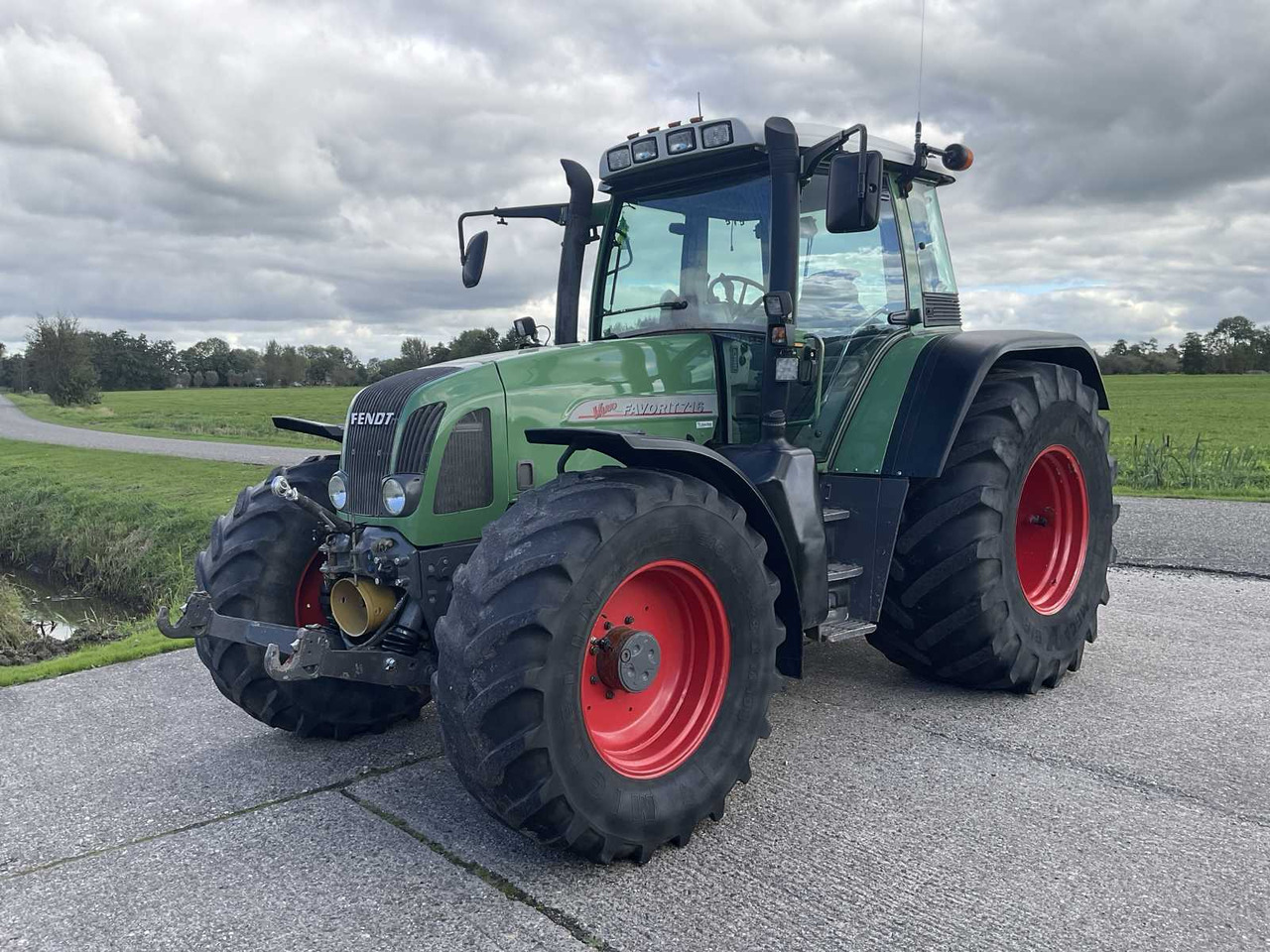 Fendt Vario 716 - جرار: صورة 1 Fendt Vario 716 - جرار: صورة 1