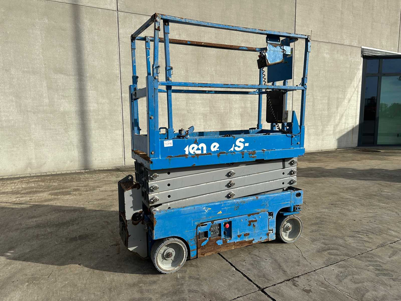 GENIE - 2014 - GS-1930 - AERIAL PLATFORM - SCISSOR LIFT - منصة جومحمولةية: صورة 1 GENIE - 2014 - GS-1930 - AERIAL PLATFORM - SCISSOR LIFT - منصة جومحمولةية: صورة 1