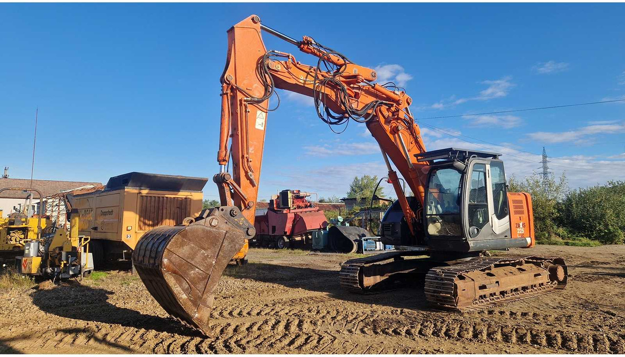 HITACHI Zaxis 225 - حفار زاحف: صورة 1 HITACHI Zaxis 225 - حفار زاحف: صورة 1