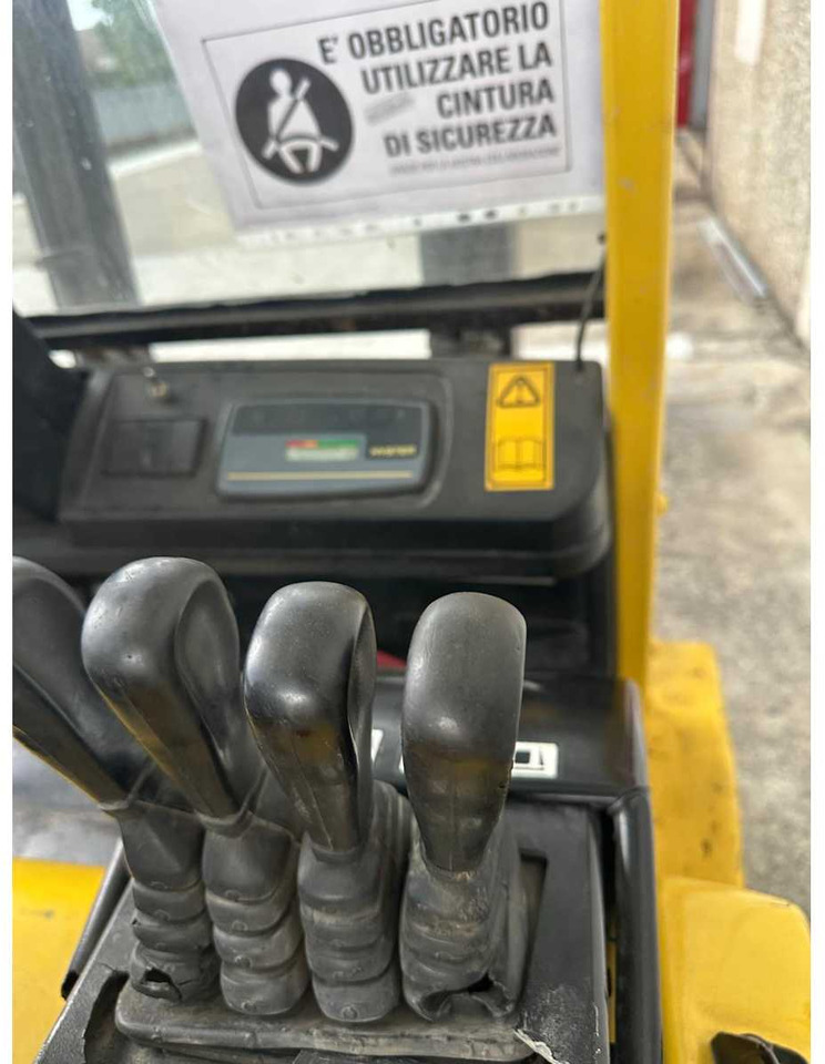 رافعة شوكية HYSTER J3.00XM-861 ELECTRIC FORKLIFT: صورة 12