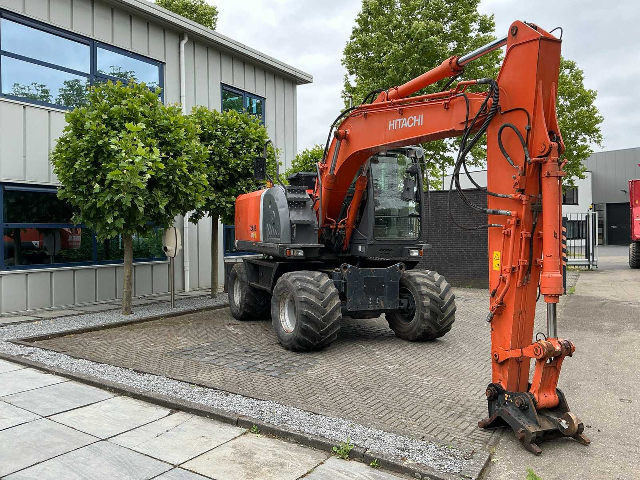 Hitachi ZX140W-3 - حفار ذو عجلات: صورة 3 Hitachi ZX140W-3 - حفار ذو عجلات: صورة 3