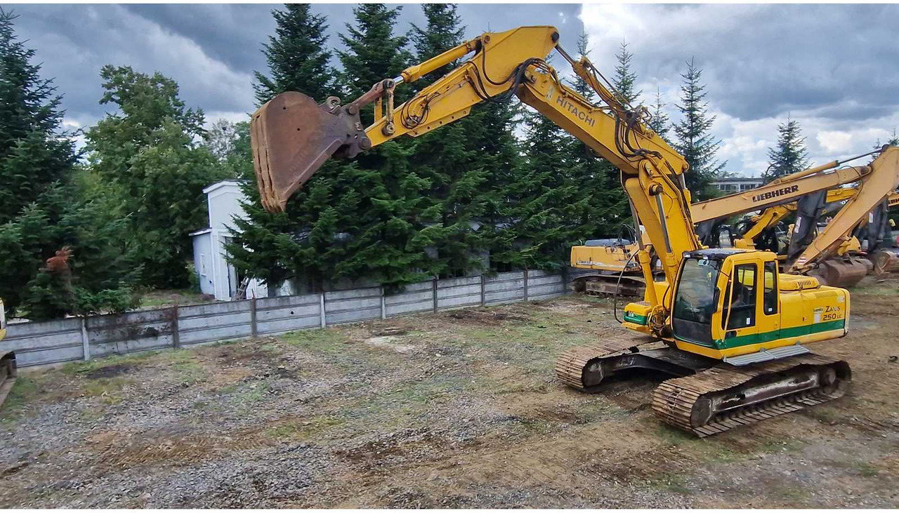 Hitachi ZX250 - حفار زاحف: صورة 3 Hitachi ZX250 - حفار زاحف: صورة 3