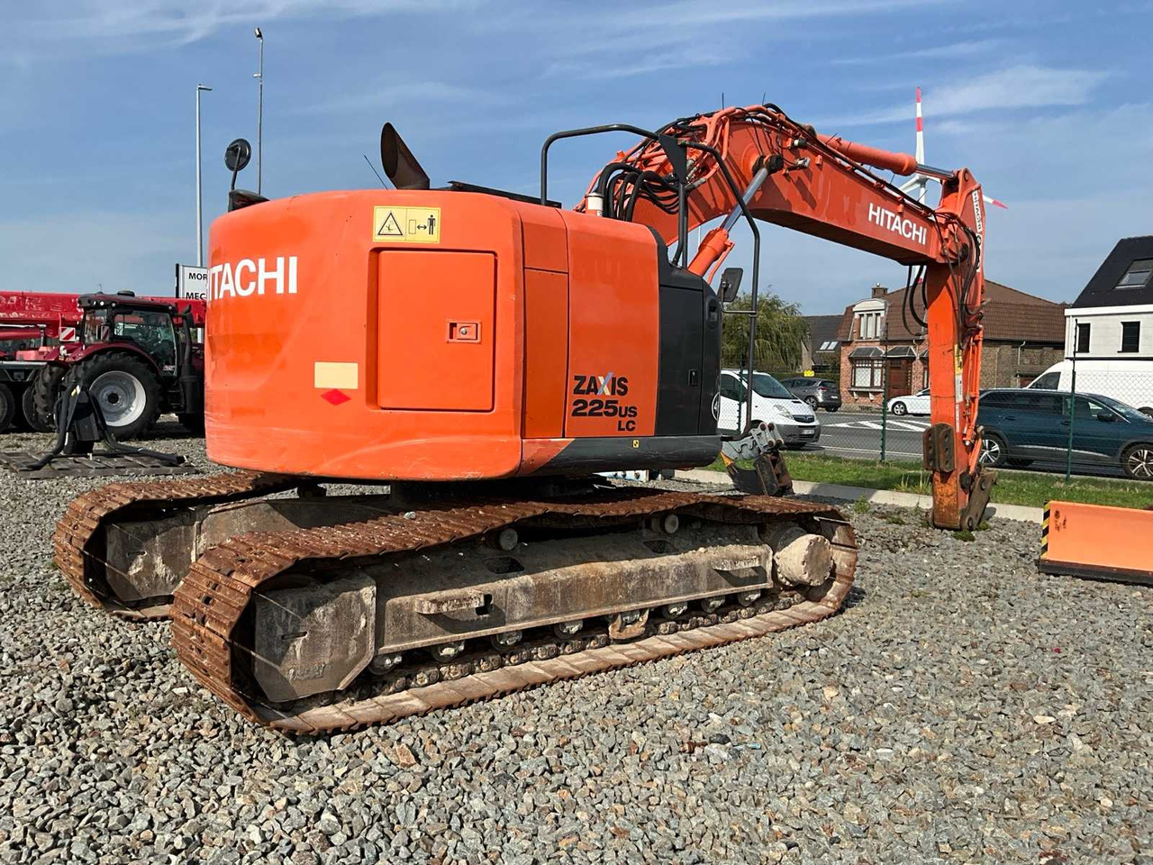 Hitachi Zaxis 225uslc - حفار زاحف: صورة 5 Hitachi Zaxis 225uslc - حفار زاحف: صورة 5