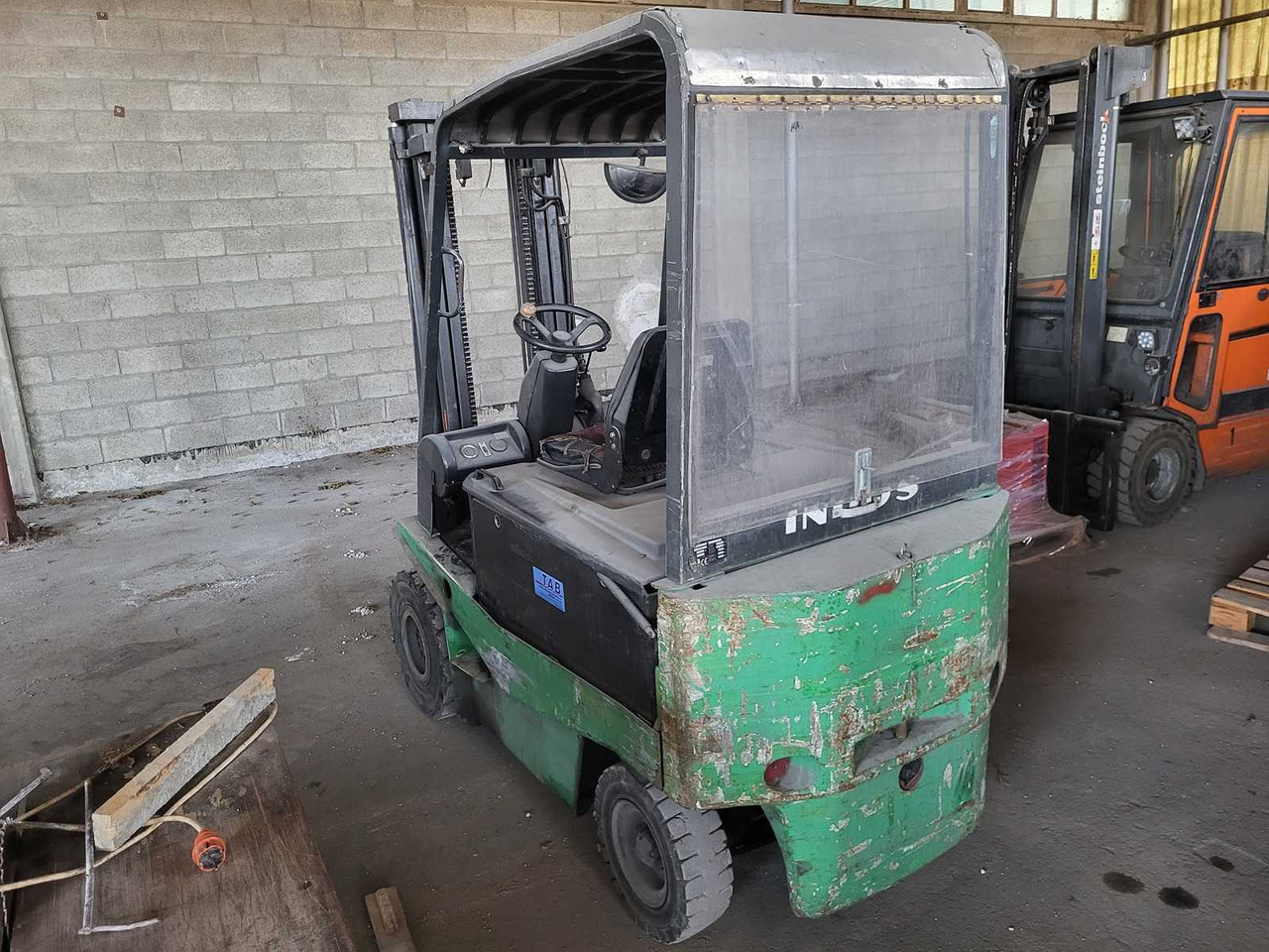 INDOS - E25 SX3.3P - FORKLIFT TRUCKS - 1999 - رافعة شوكية: صورة 1 INDOS - E25 SX3.3P - FORKLIFT TRUCKS - 1999 - رافعة شوكية: صورة 1