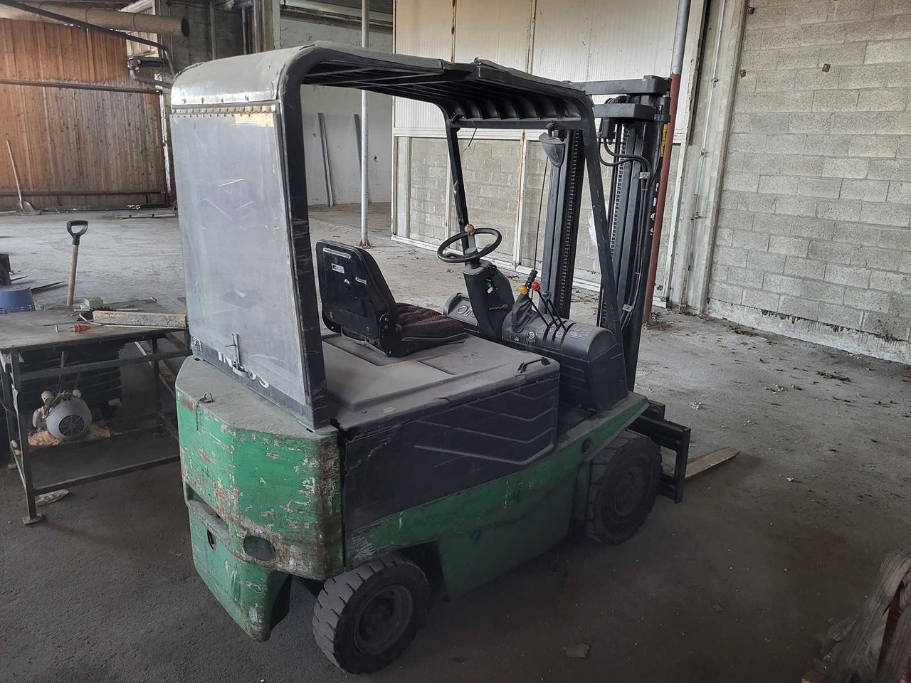 INDOS - E25 SX3.3P - FORKLIFT TRUCKS - 1999 - رافعة شوكية: صورة 3 INDOS - E25 SX3.3P - FORKLIFT TRUCKS - 1999 - رافعة شوكية: صورة 3