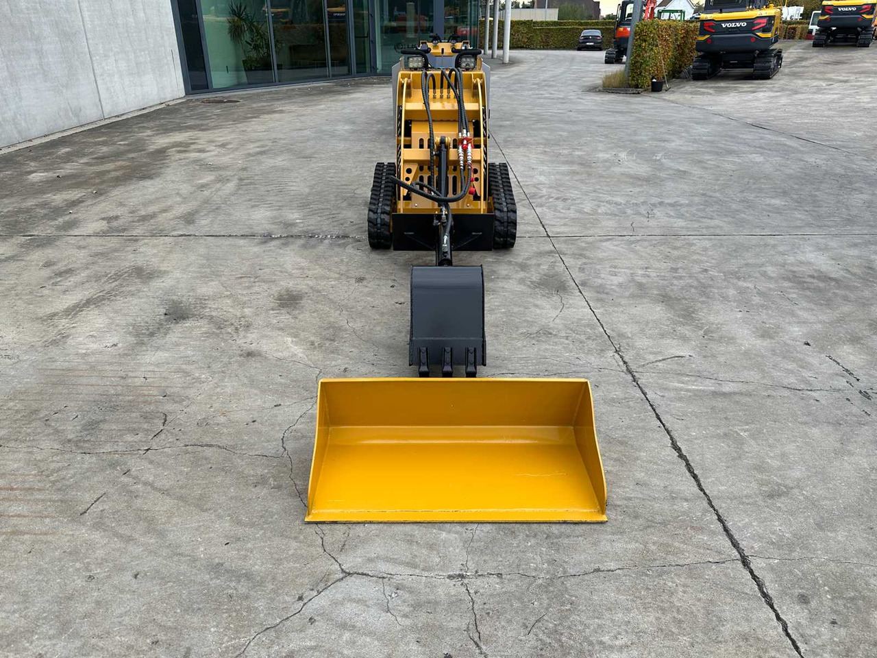 IR - 2025 - IRL30 - TRACK LOADER - اللودر بعجل: صورة 2 IR - 2025 - IRL30 - TRACK LOADER - اللودر بعجل: صورة 2