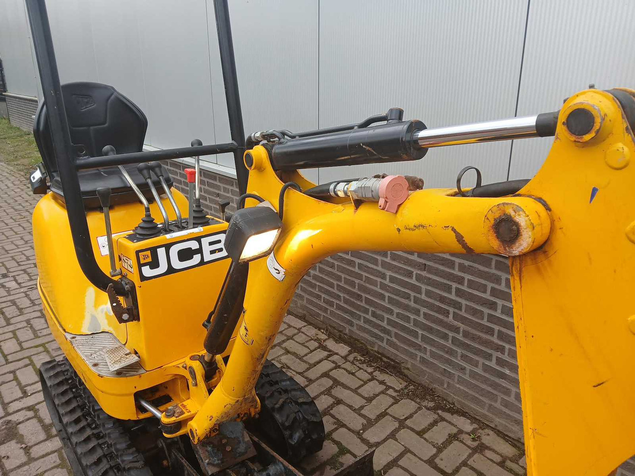 JCB 8008CTS - حفار صغير: صورة 4 JCB 8008CTS - حفار صغير: صورة 4