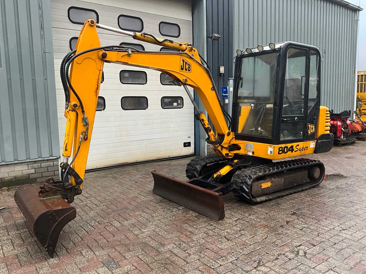 JCB 804 Super - حفار صغير: صورة 1 JCB 804 Super - حفار صغير: صورة 1