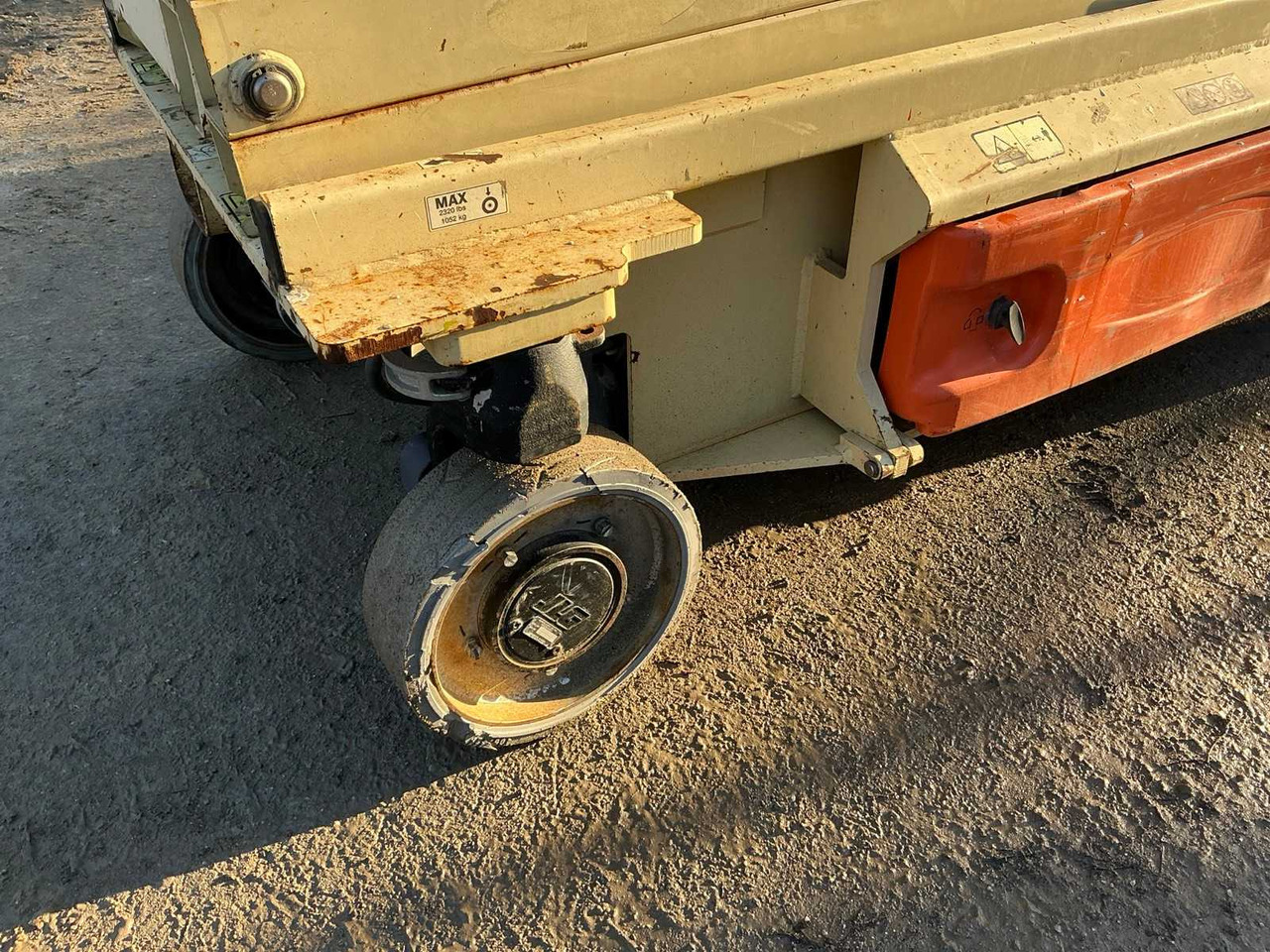 منصة جومحمولةية JLG - 3246ES - AERIAL WORK PLATFORMS - 2011 (ESN11811014): صورة 7