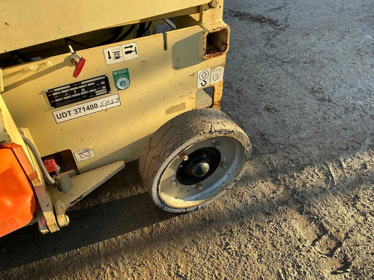 منصة جومحمولةية JLG - 3246ES - AERIAL WORK PLATFORMS - 2011 (ESN11811014): صورة 8