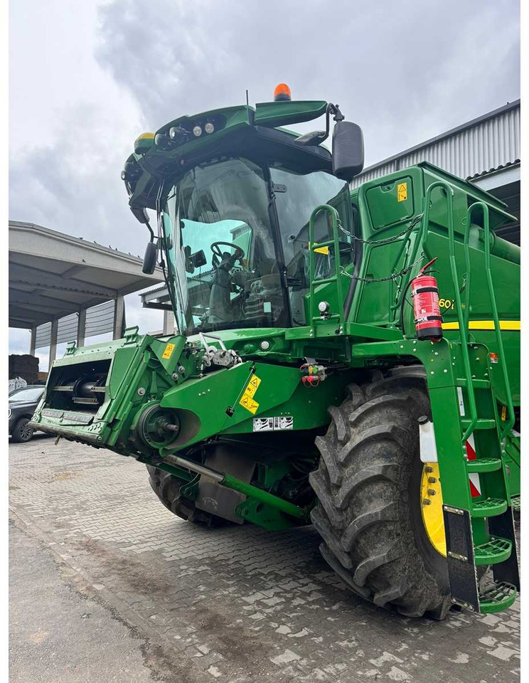 JOHN DEERE JOHN DEERE - T660I - COMBINE HARVESTER - 2024 - حصادة: صورة 5 JOHN DEERE JOHN DEERE - T660I - COMBINE HARVESTER - 2024 - حصادة: صورة 5