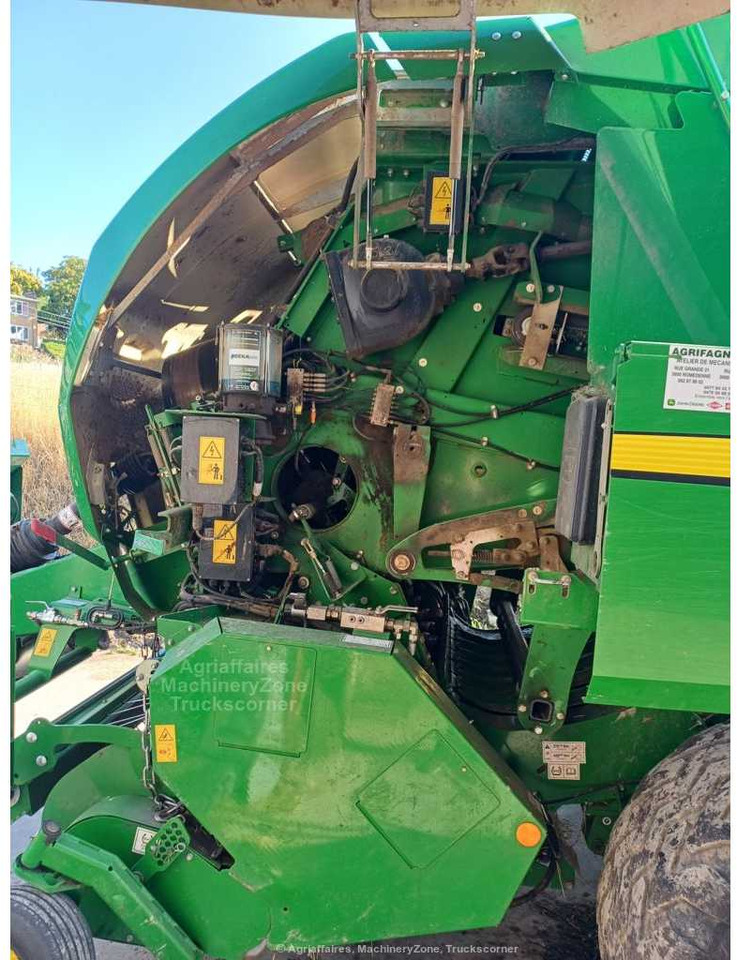 JOHN DEERE L1534P - آلة بالات مربعة: صورة 4 JOHN DEERE L1534P - آلة بالات مربعة: صورة 4