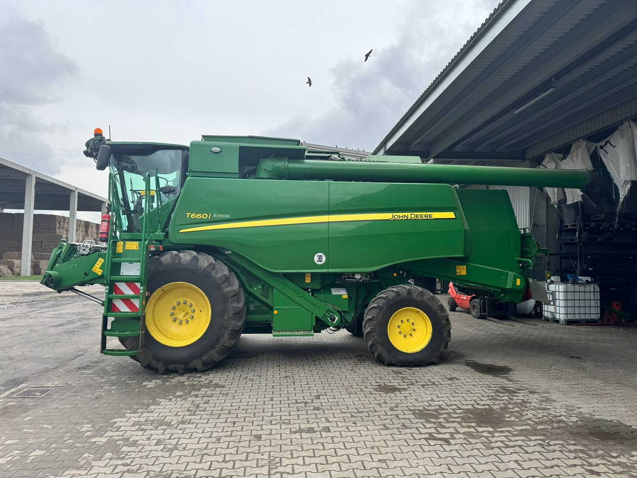 JOHN DEERE T660I - حصادة: صورة 2 JOHN DEERE T660I - حصادة: صورة 2