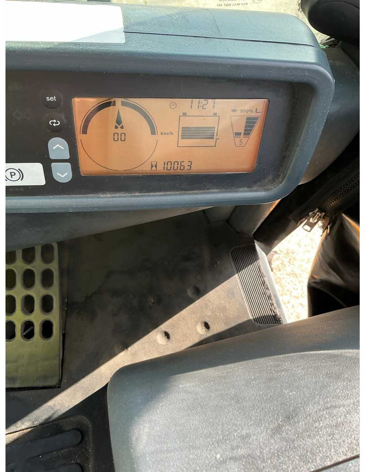 رافعة شوكية JUNGHEINRICH - 2015 - EFG216 - FORKLIFT: صورة 17