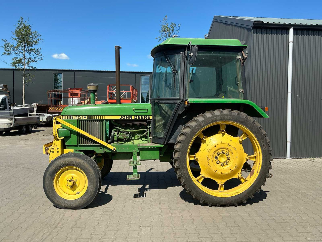 John Deere 1640 Synchron - جرار: صورة 3 John Deere 1640 Synchron - جرار: صورة 3