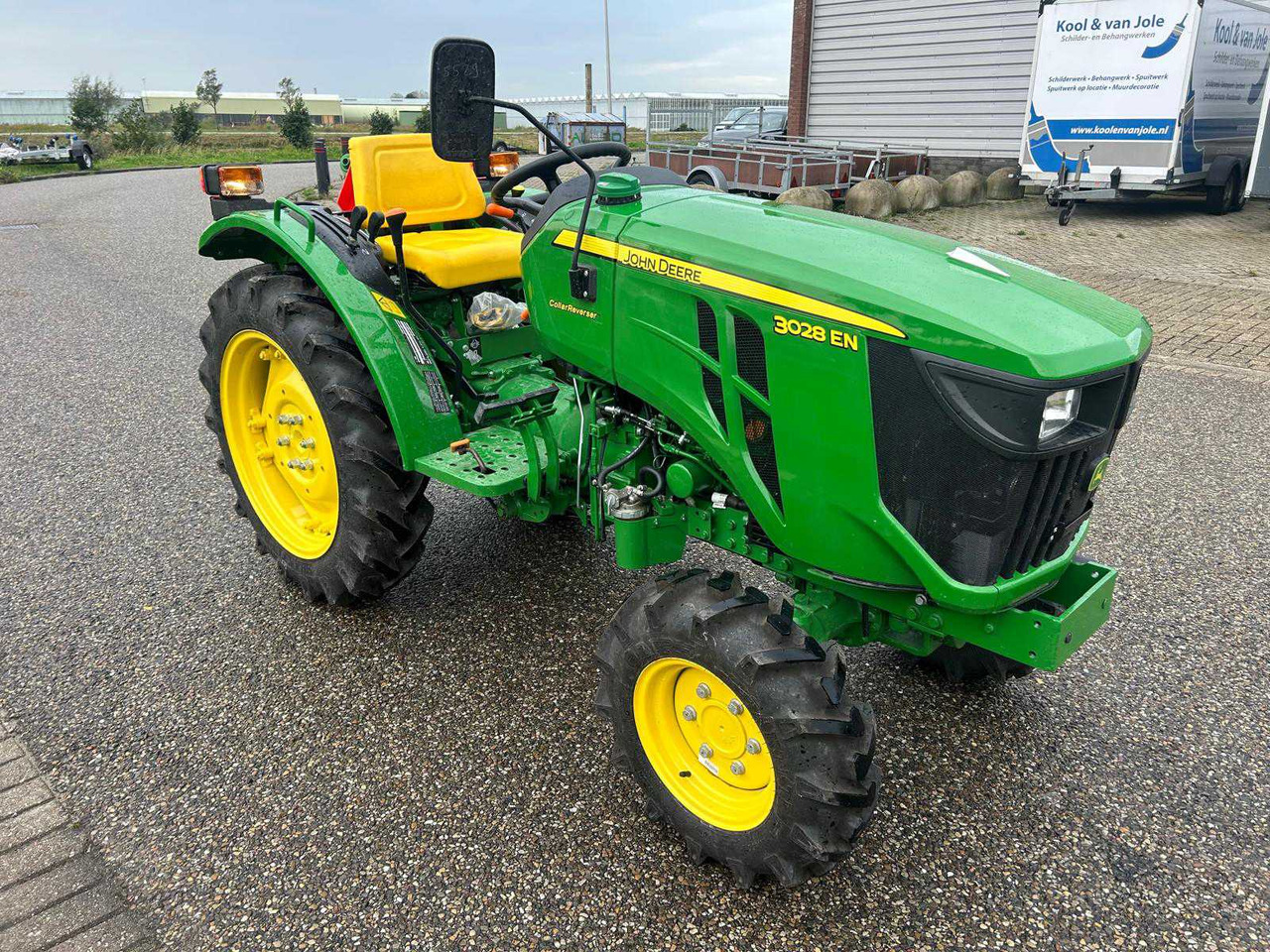 John Deere 3028 EN - جرار صغير: صورة 5 John Deere 3028 EN - جرار صغير: صورة 5