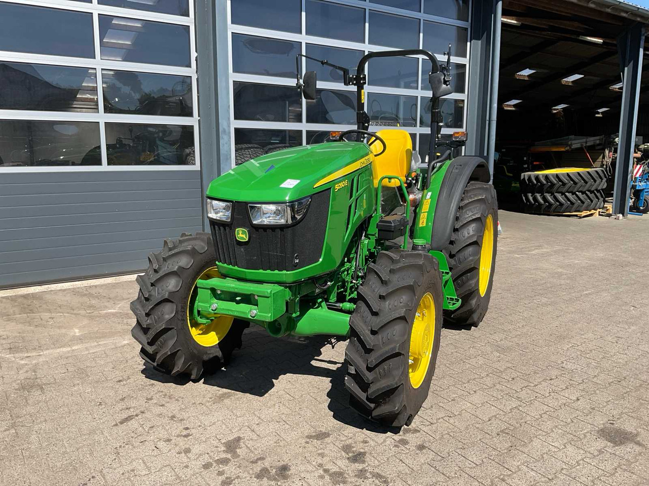 John Deere 5050E - جرار: صورة 2 John Deere 5050E - جرار: صورة 2