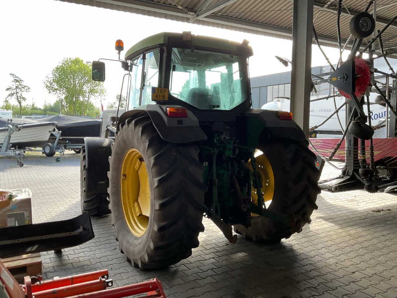 John Deere 6310 - جرار: صورة 3 John Deere 6310 - جرار: صورة 3