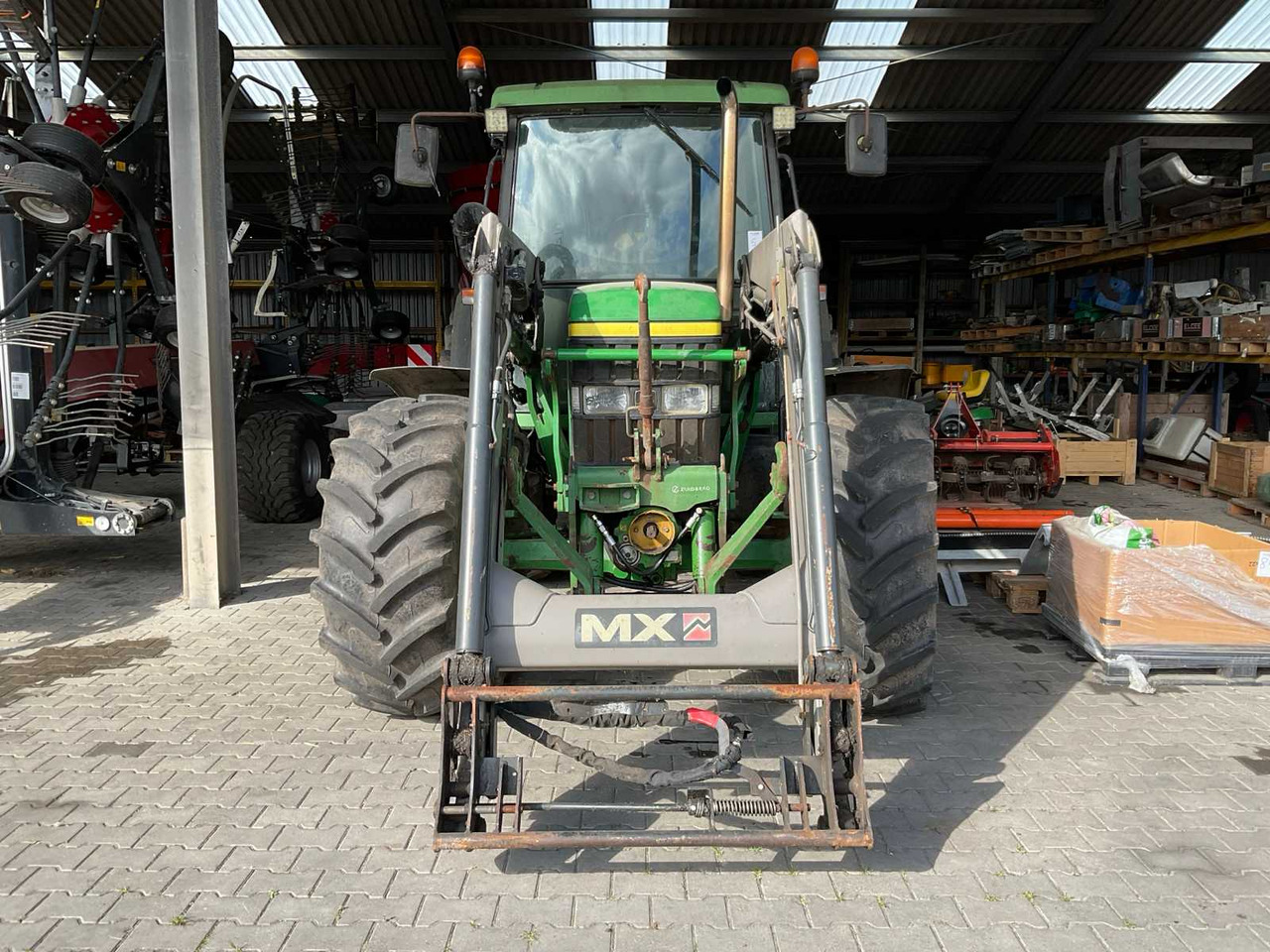 John Deere 6310 - جرار: صورة 5 John Deere 6310 - جرار: صورة 5