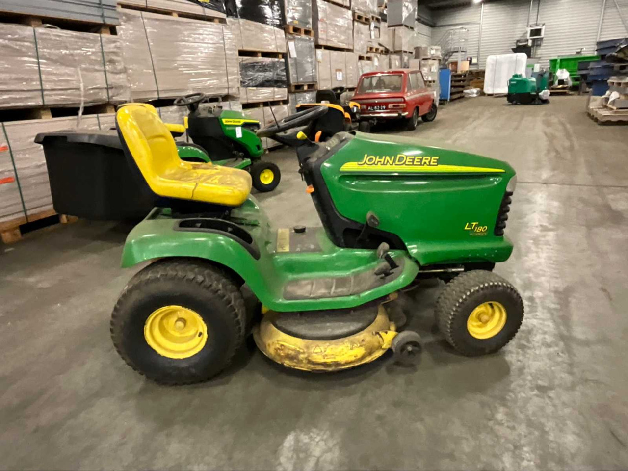 John Deere LT180 automatic - جزازة عشب الحدائق: صورة 5 John Deere LT180 automatic - جزازة عشب الحدائق: صورة 5