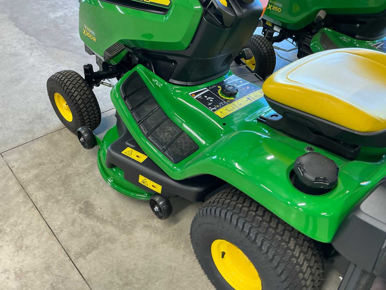 جزازة عشب الحدائق John Deere X350R: صورة 8