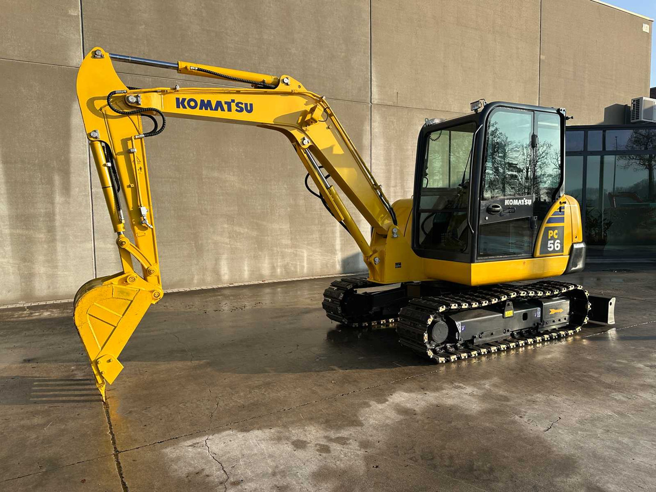 KOMATSU - PC56-7 - MIDI EXCAVATOR - حفّار: صورة 1 KOMATSU - PC56-7 - MIDI EXCAVATOR - حفّار: صورة 1