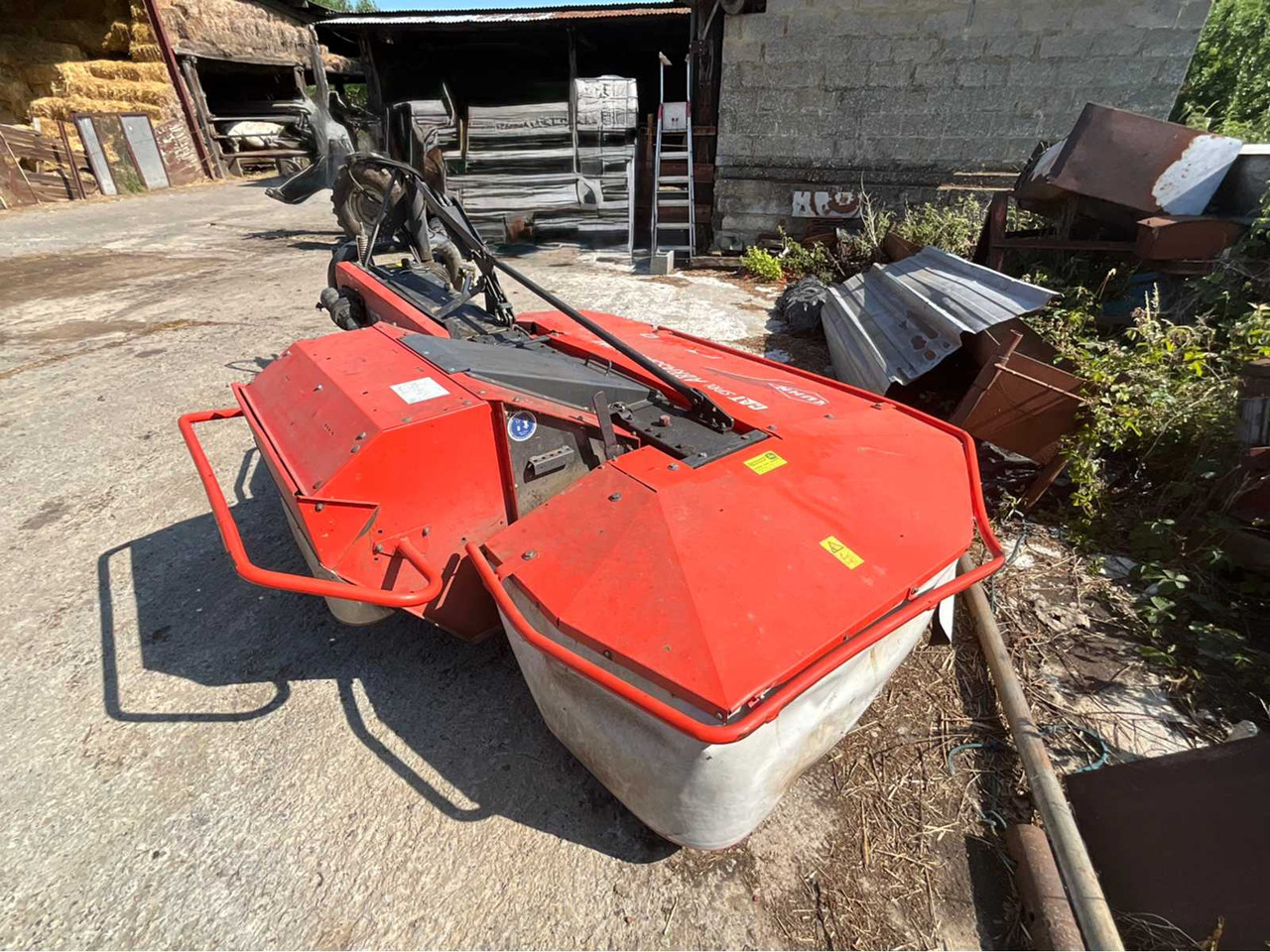 KUHN GMD 802 F-FF 2015 Disc Mower - ماكينات قطع الحشائش الغابات: صورة 3 KUHN GMD 802 F-FF 2015 Disc Mower - ماكينات قطع الحشائش الغابات: صورة 3