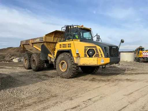 Komatsu HM400-3 - شاحنة قلاب التعدين: صورة 4 Komatsu HM400-3 - شاحنة قلاب التعدين: صورة 4