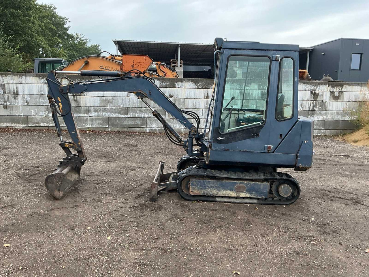 Komatsu PC 10-6 - حفار صغير: صورة 2 Komatsu PC 10-6 - حفار صغير: صورة 2