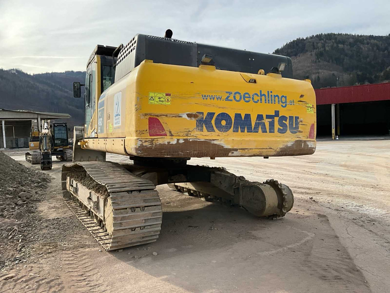 Komatsu PC490LC-10 - حفار زاحف: صورة 5 Komatsu PC490LC-10 - حفار زاحف: صورة 5